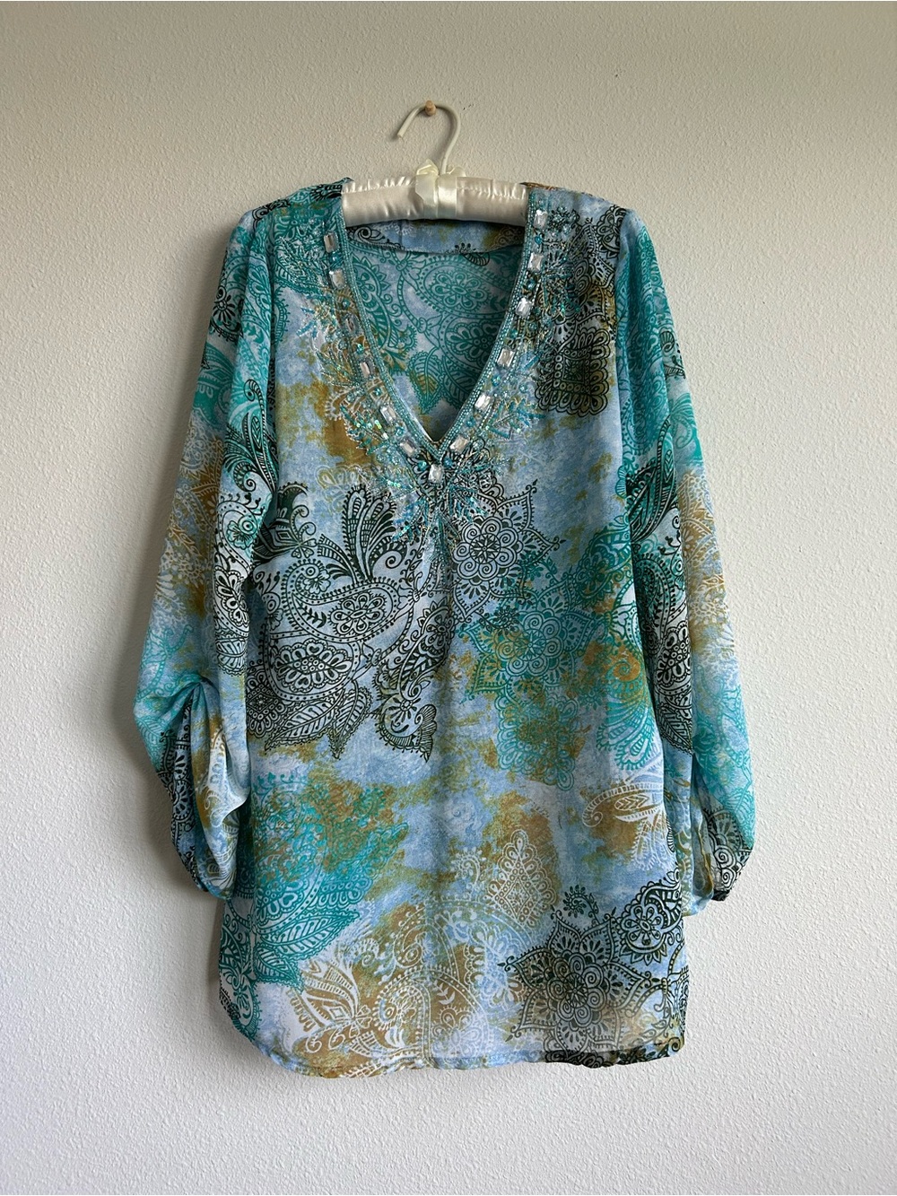 Y2K Boho Style V Neck Paisley Print Tunic Top in Teal and Aqua With Rhinestone